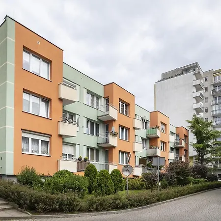 106 Apart Apartment *